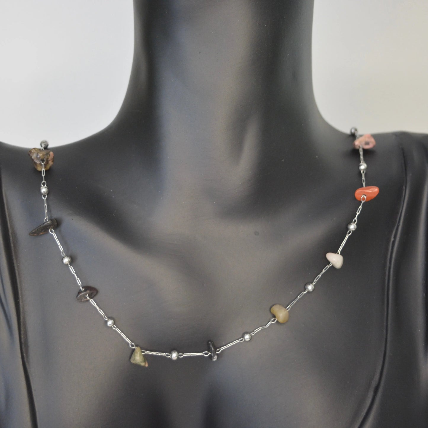 Collier-pierres-naturelles
