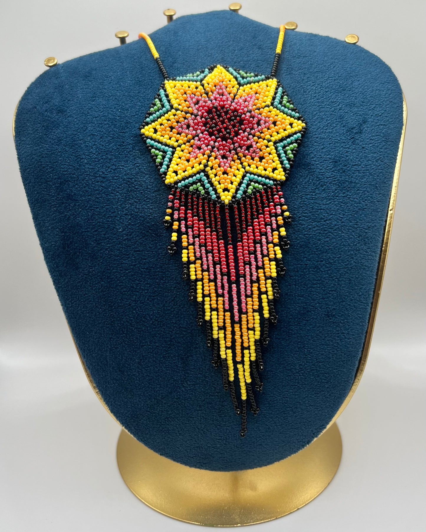 Collier Huichol