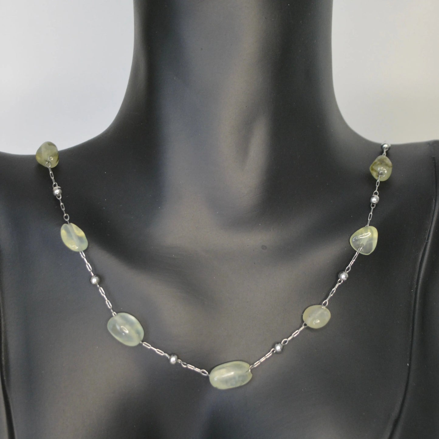 Collier-pierres-naturelles