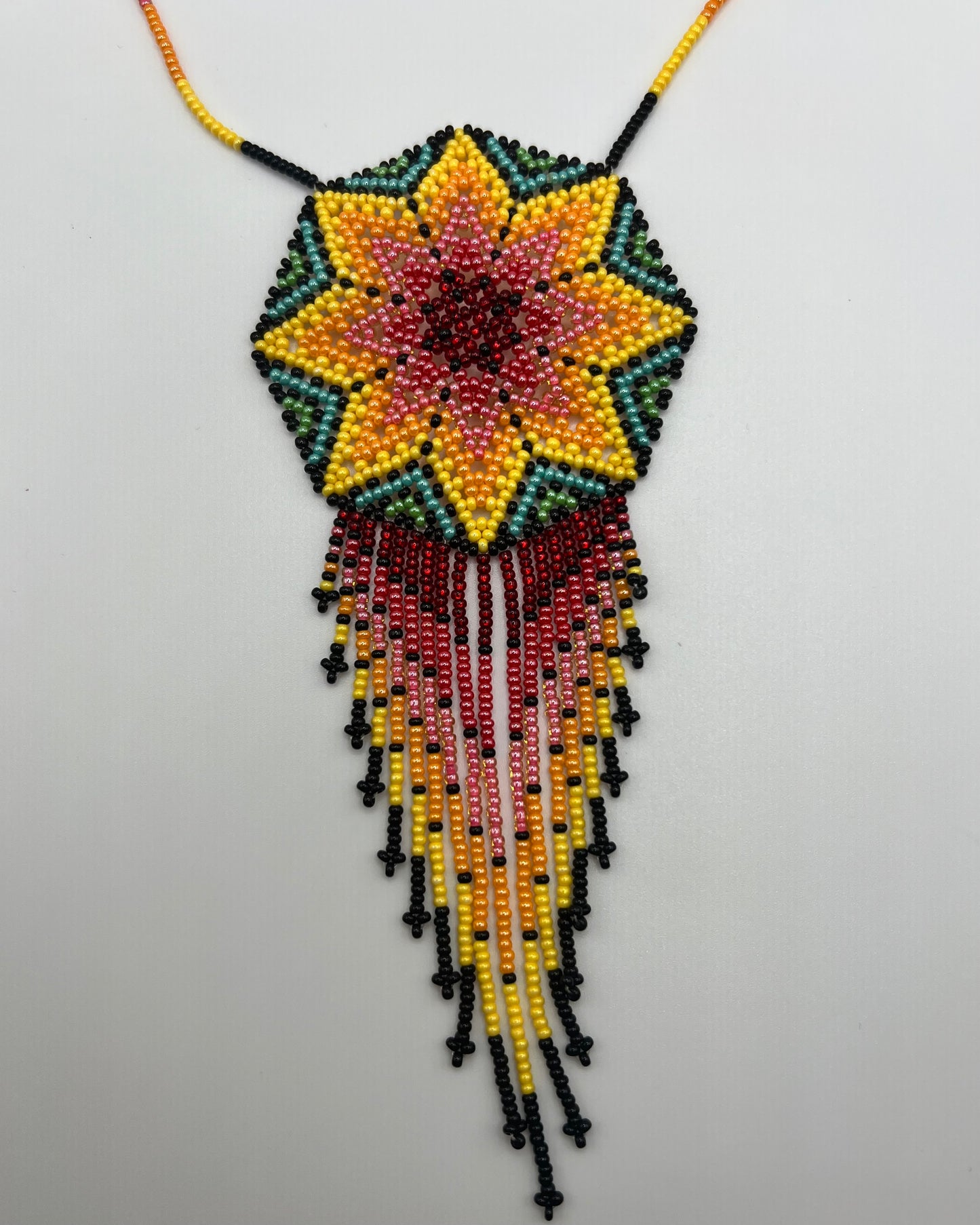 Collier Huichol