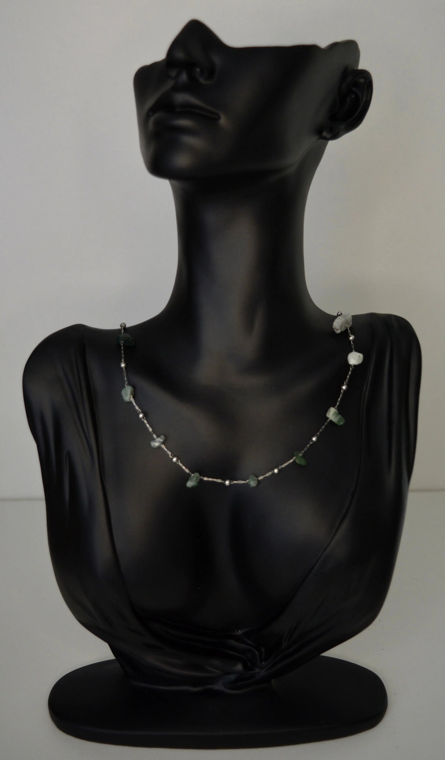 Collier-pierres-naturelles